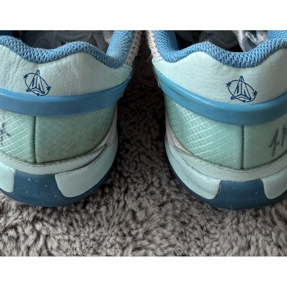 Nike Kid Boy Size 6.5Y Ja 1 GS Blue and Gray Sneakers Running Shoes Activewear - Picture 9 of 9